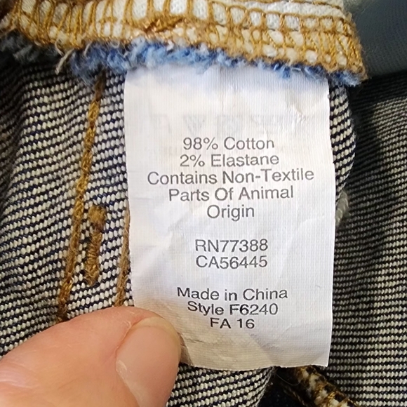 Madewell "The Slim Boyjean" Distressed Jeans,  Size 28 - Picture 9 of 9